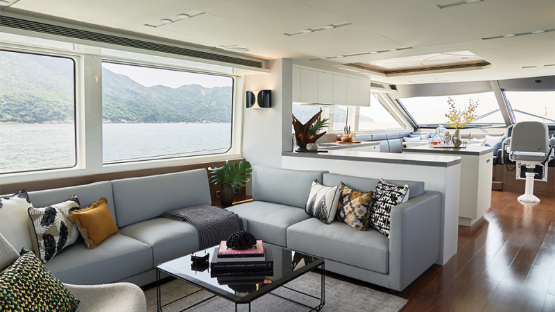 CLB72-Interior-Salon