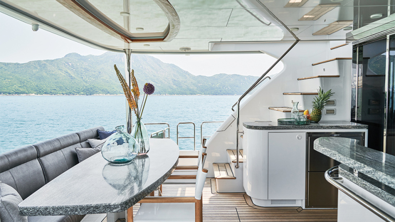 CLB72_Exterior_Aft-Deck
