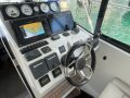 sealine33-hk-helm