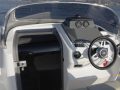 SL602-speedboat-exterior-hk5
