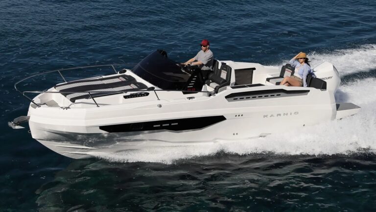 r8-s speed boat