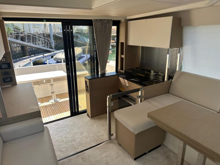 Prestige420 yachthk3