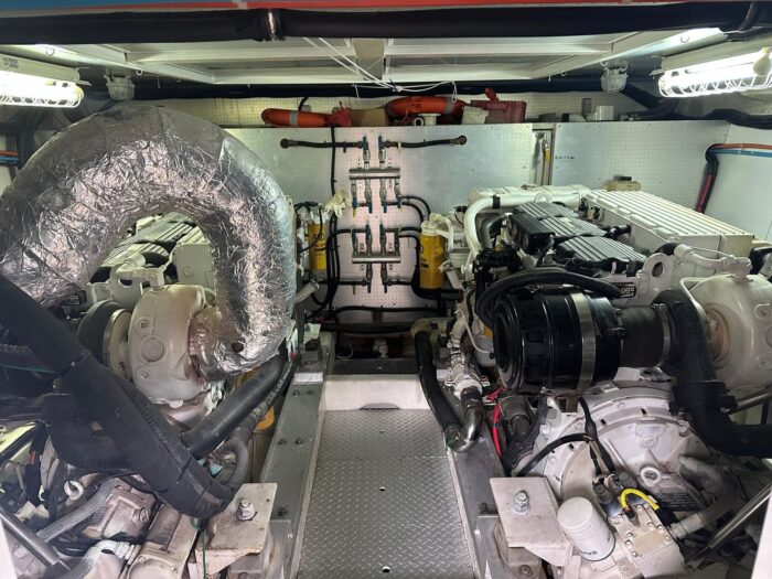 Ruby18m motoryachthk9