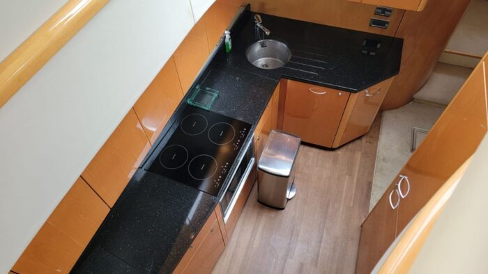 sunseeker60 hkyacht10