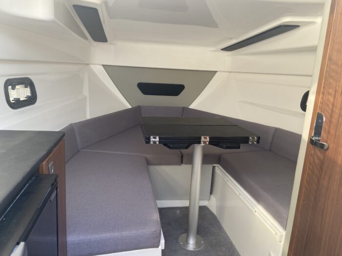 Karnic CS700 Interior 2 scaled 2