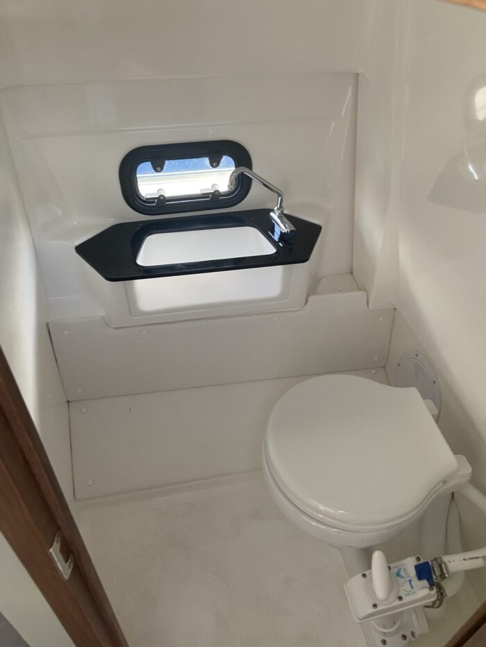 Karnic CS700 Interior 6 scaled 2