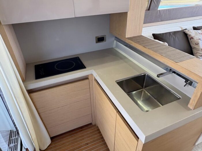 Montecarlo MC5 yacht4