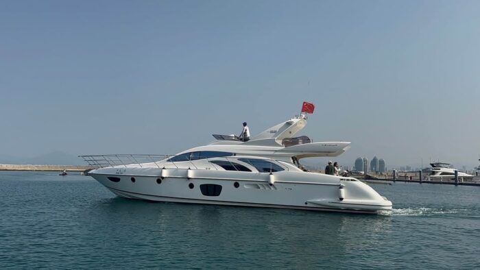 Azimut F62