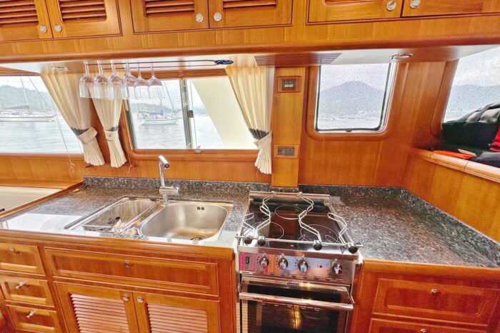 selene42 trawler 5