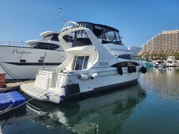 Carver44 motoryacht