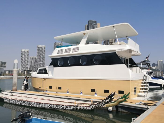 Mandarin 50 Live aboard