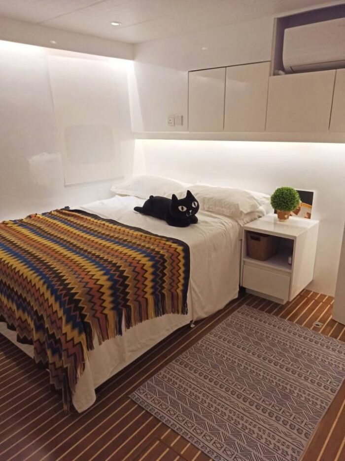 Mandarin50 liveaboard 9