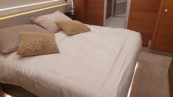 customline navetta28 ferretti 4