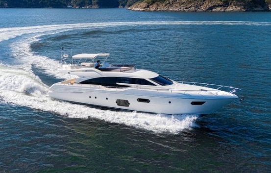 Ferretti690 14