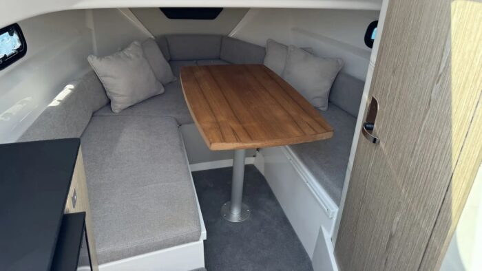 KarnicSl702 usedboat