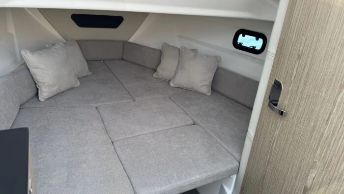 KarnicSl702 usedboat 2