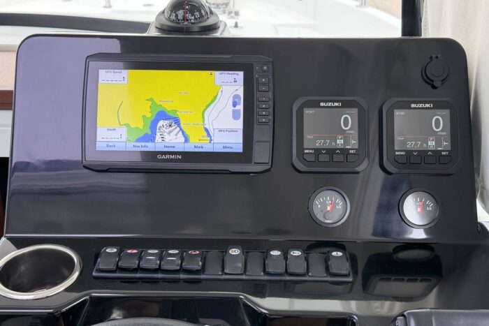 Merryfisher895 jeanneau 8