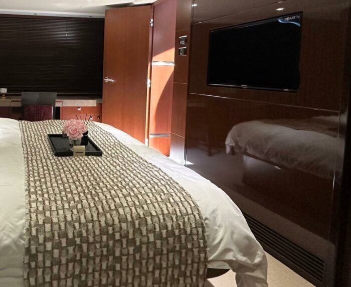 Princess72 flybridge 11