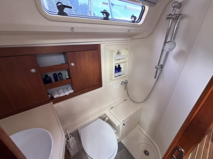 Hanse 385 sailingyacht 15