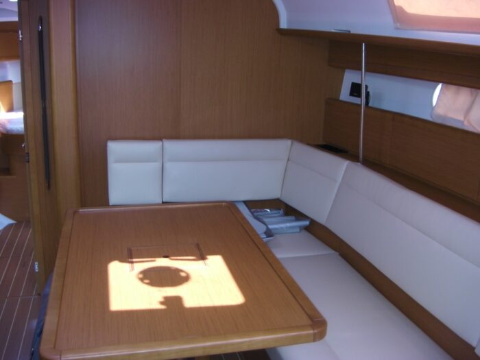 JEANNEAU SO44i 3