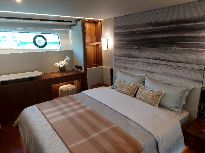 CLyachtCLB65SUV newyacht
