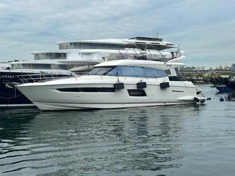 Prestige 550