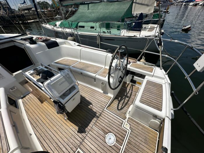 SunOdyssey439 17