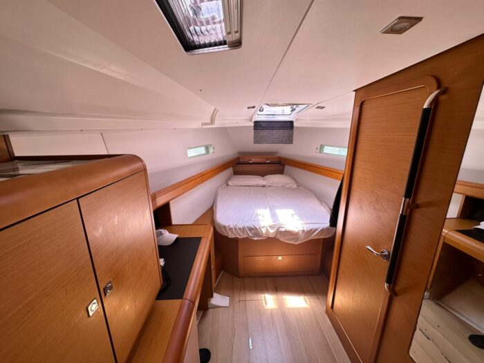 SunOdyssey439 3