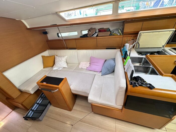 SunOdyssey439 6