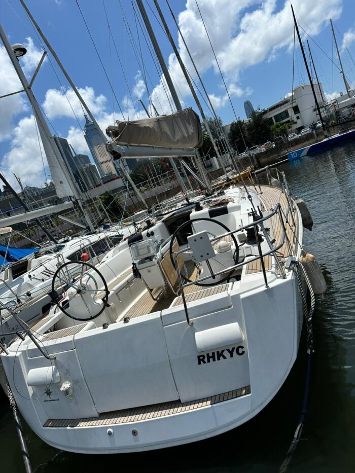 SunOdyssey439 9
